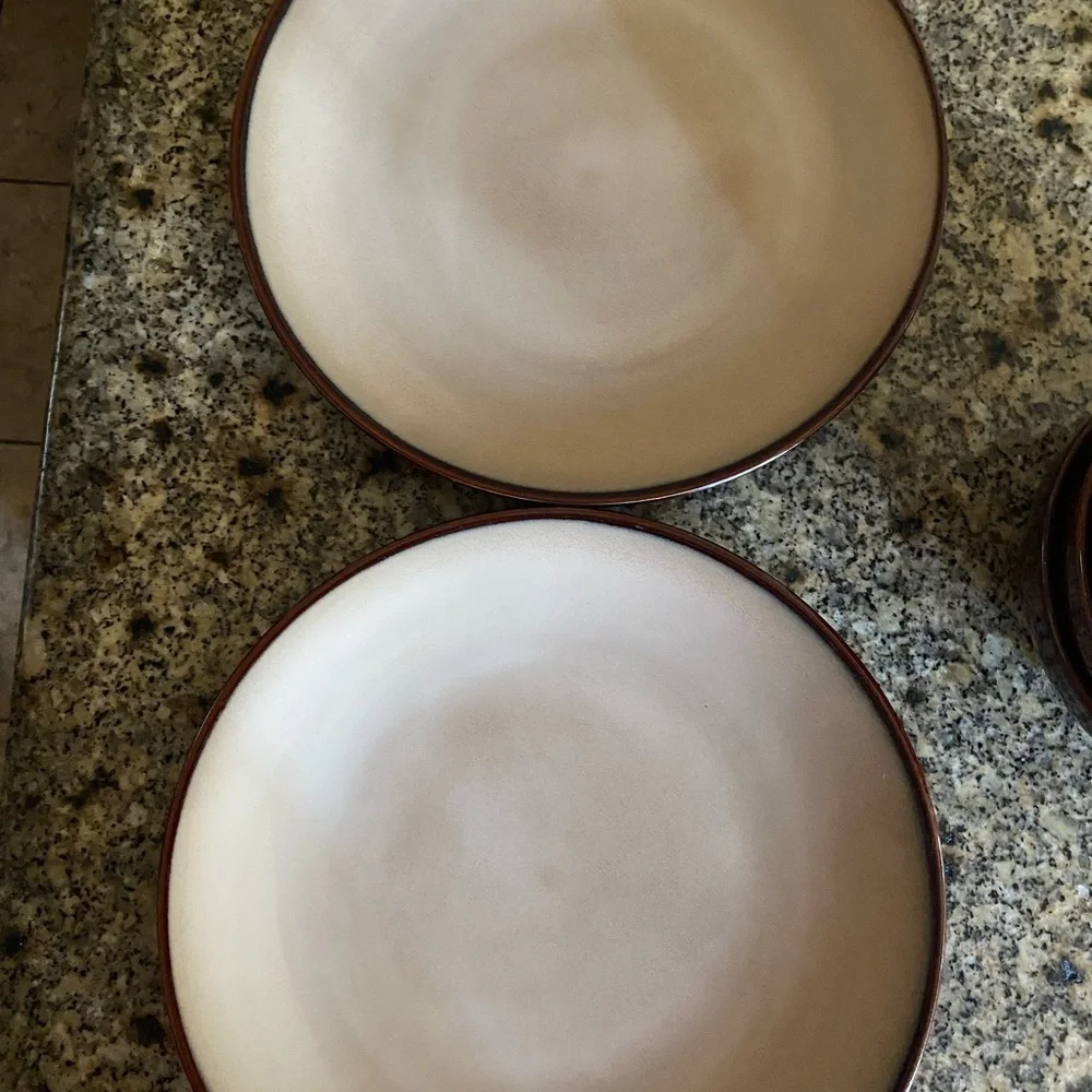 Sango Nova Brown 4933 Stoneware 2 Dinner Plates 4 Bowls Two Toned Dinnerware Set